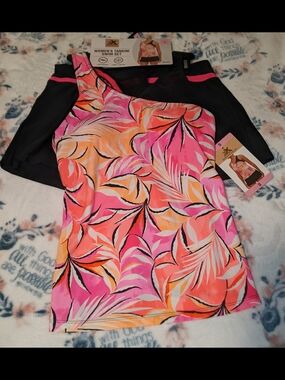 Women’s Tankini Top with Swim Shorts - Pink Orange Leaf Print